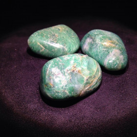 Pierres polies Fuchsite